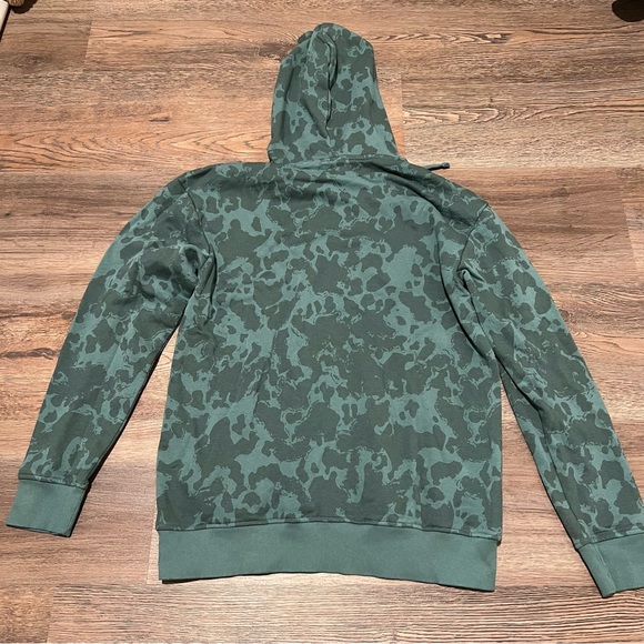 Gymshark Green Camouflage Woman’s Hoodie Small - Picture 2 of 6